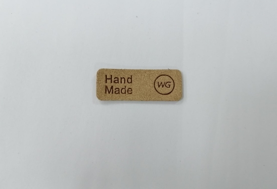 Het in reliëf gemaakte Leer van Logo Microfiber Pu herstelt Wasbare Etiketten naait op Kleding