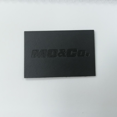De in reliëf gemaakte van het het Leeretiket van Logo Suede Microfiber Pu Wasbare Gepaste kleur