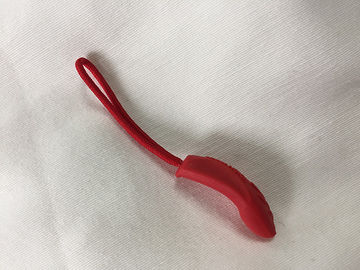 Van het de Douaneembleem van het manierontwerp Rubber de Ritssluitingstrekkers voor Kleren/Zakken