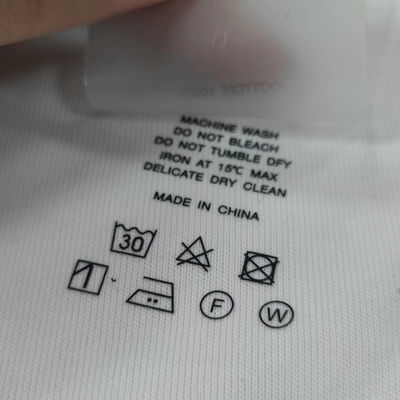 Op maat gemaakte hoogwaardige kledingtransferlabels Thermische transferlabels Print logo Groothandel