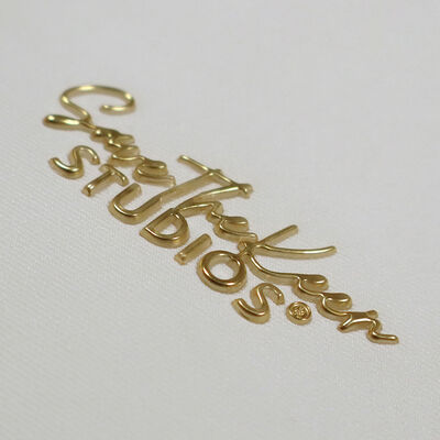 Custom Gold TPU Warmteoverdracht Logo 3D Embossed Transfer Label voor kleding