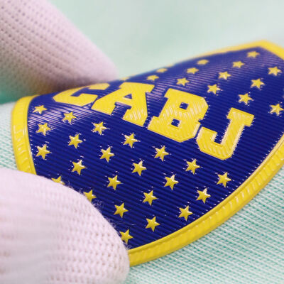 Gepersonaliseerde 3D TPU-warmtetransferlabels Drie kleuren Wasbaar en duurzaam voor kledingstukken