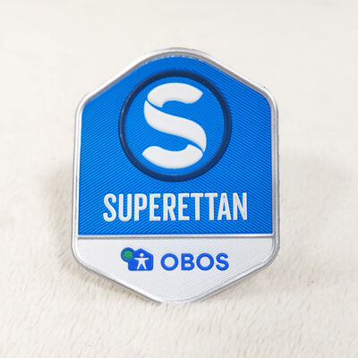 Aangepaste TPU warmteoverdracht badge - Superettan OBOS logo 3D reliëf kledinglabels voor kledingaccessoires