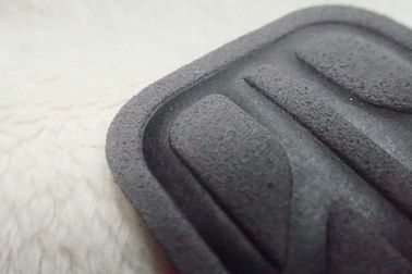 Grijs Zacht Milieuvriendelijk Microfiber-Etiket, de Hoge Frequentieembleem van Costom voor Kleding