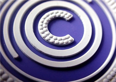 De dubbele Flarden van het Kleuren Cirkelsilicone met 3D In reliëf gemaakt Merknaamembleem
