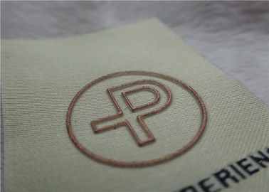 Van de Etikettenshinny van de embleem Medio Vouwen Geweven Kleding Goud 0.4mm Dikteoeko SGS BV