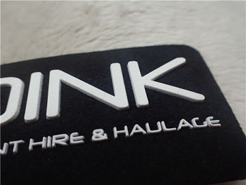 Dubbel - 3D Rubber het Embleemflarden Zachte Zwarte Geplante Microfiber van het Kleurensilicone
