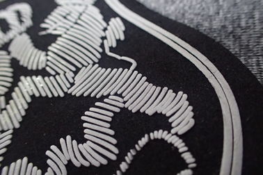 Schuim Kledende Rubber het Embleemflarden van Microfiber