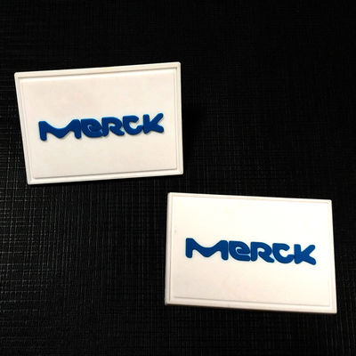 3D Gepersonaliseerd Logo Sewing Printed Applique Patches etiketteert In reliëf gemaakte Siliconekentekens