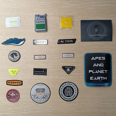 Ijzer op Flarden van Logo Soft TPU van de Kentekens 3D In reliëf gemaakte Merknaam voor Kleding