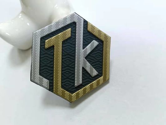 De douane In reliëf gemaakte van de de T-shirthitte van het Naamembleem Etiketten van de Overdrachttpu voor Kledingstuk