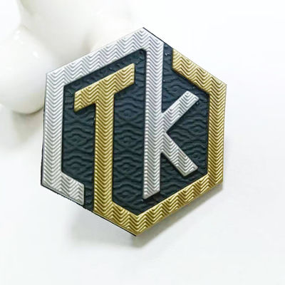 De douane In reliëf gemaakte van de de T-shirthitte van het Naamembleem Etiketten van de Overdrachttpu voor Kledingstuk