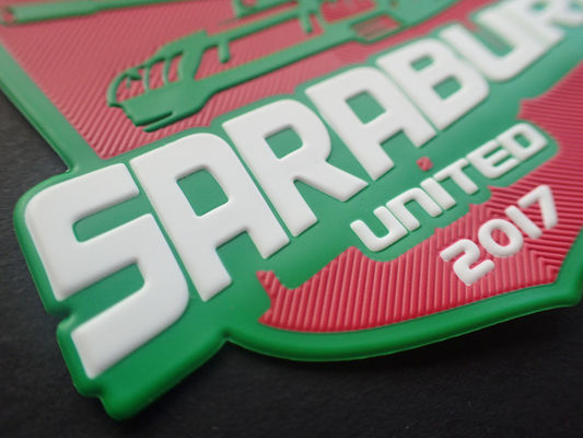 3D het Embleemtpu In reliëf gemaakte Flarden van Voetbalsporten voor Openluchtkleren