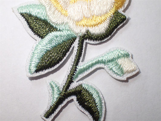 Geborduurde douane de Bloemen naaien of Ijzer op Flard voor Kleding Applique