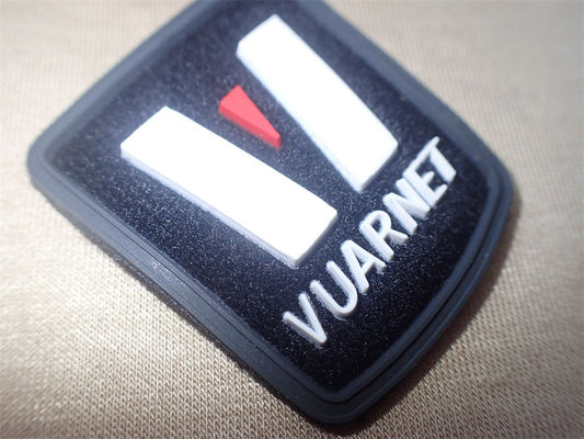 OEM 3D van het Micro- van het Kledingsetiket Douane Logo On Fiber Injectiekenteken