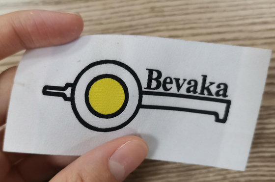 De Etikettenrand van t-shirt het Wasbare Geweven Kleren In orde maken voor Kledingstuk