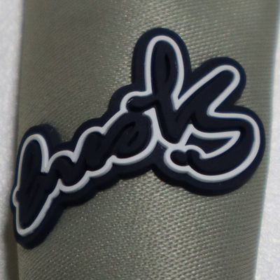 Aangepaste 3D siliconen label wasbaar 3D zacht siliconen logo warmteoverdracht badge