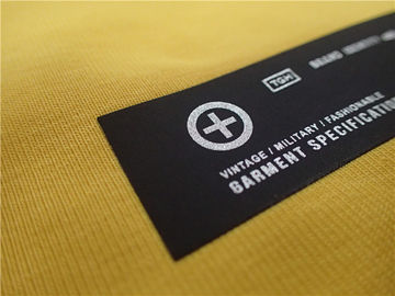 0.5mm de Markeringen van de de Overdrachtkleding van de Diktehitte drukten Zilveren Weerspiegelend Embleem op Zachte TPU